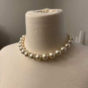 Elegant Cream Pearl Necklace